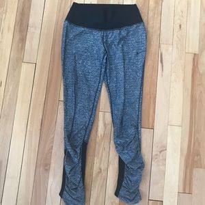 Nike Grey/Black patterned leggings